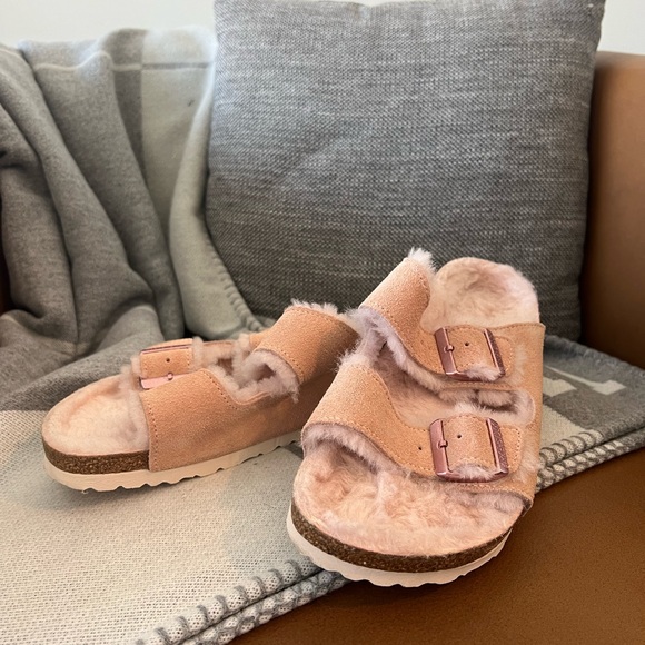 Birkenstock Arizona Shearling Light Rose Regular Width - Picture 2 of 7
